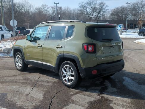 Used 2015 Jeep Renegade Latitude w/ Popular Equipment Group image 6