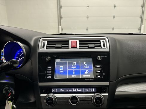 Used 2015 Subaru Legacy 2.5i Premium w/ Moonroof Package image 27