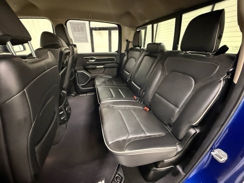 Used 2019 RAM 1500 Laramie AWD/4WD image 18
