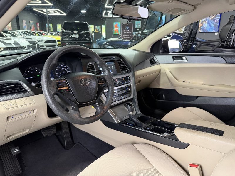 Used 2017 Hyundai Sonata SE FWD image 9