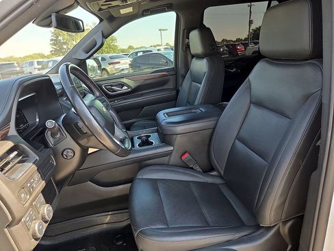 Used 2022 Chevrolet Tahoe LT w/ Luxury Package AWD/4WD image 16