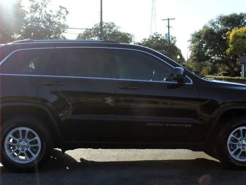 Used 2019 Jeep Grand Cherokee Limited AWD/4WD image 3