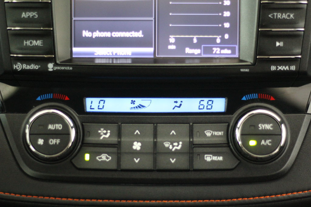 Used 2017 Toyota RAV4 SE AWD/4WD image 27