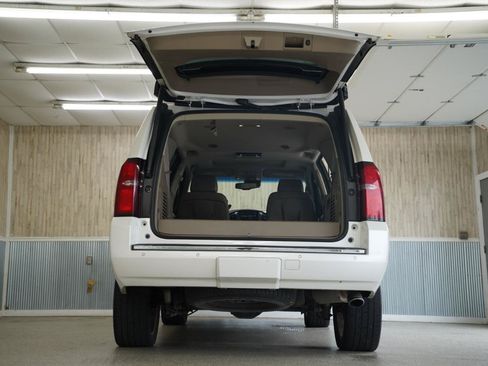 Used 2016 Chevrolet Tahoe LTZ AWD/4WD image 38