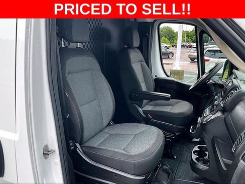Used 2025 RAM ProMaster 2500 w/ U-Haul Equipment Group FWD image 27