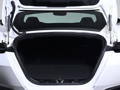 Used 2023 Ferrari Roma RWD image 26
