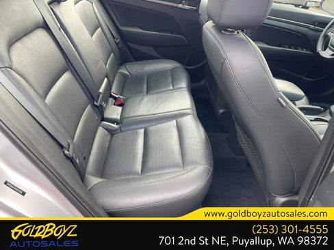Used 2017 Hyundai Elantra Limited w/ Limited Tech Package 04 FWD image 21