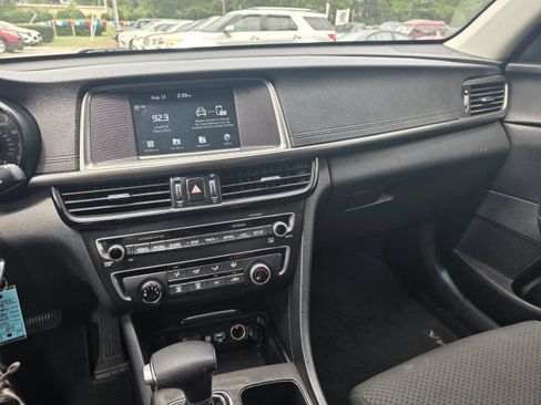 Used 2018 Kia Optima LX FWD image 16