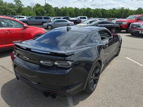 Used 2019 Chevrolet Camaro SS RWD image 4