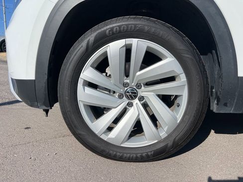 Used 2023 Volkswagen Atlas Cross Sport SE image 8