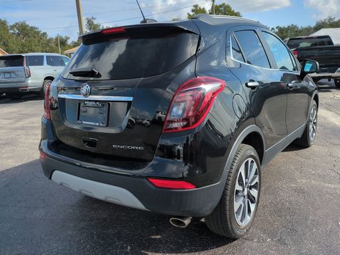 Used 2022 Buick Encore Preferred w/ Safety Package image 4