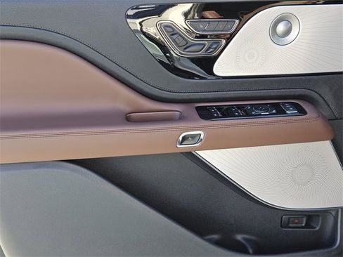 New 2026 Lincoln Aviator Reserve w/ Luxury Package image 22