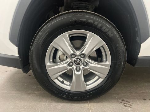Used 2024 Toyota RAV4 XLE FWD image 30