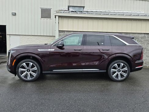 Used 2025 Cadillac Escalade IQ Luxury 2 image 3