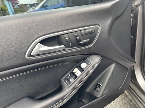 Used 2016 Mercedes-Benz CLA 250 image 11