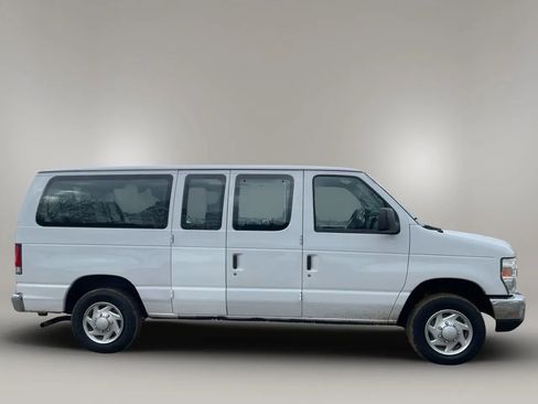 Used 2014 Ford E-150 and Econoline 150 w/ Power Group RWD image 5