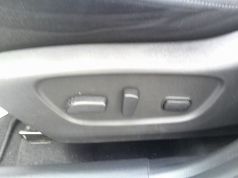 Used 2020 Nissan Rogue SV image 14