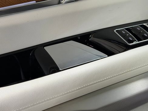 New 2026 Cadillac Vistiq Luxury w/ LPO, Floor Liner Package AWD/4WD image 19