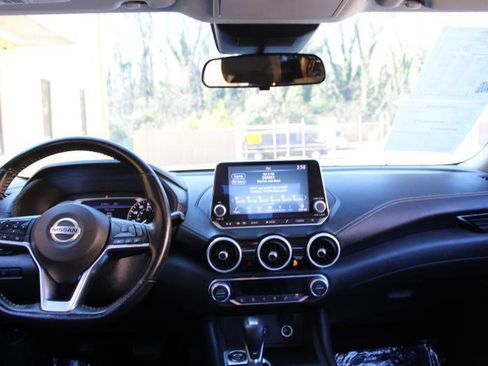 Used 2021 Nissan Sentra SV FWD image 9