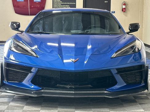 Used 2022 Chevrolet Corvette Stingray Convertible w/ Z51 Performance Package RWD image 9