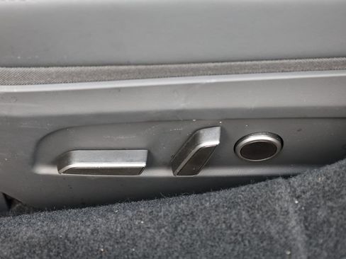 Used 2025 Tesla Model 3 Long Range RWD image 18
