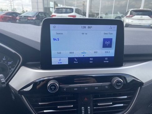 Used 2022 Ford Escape SE image 21