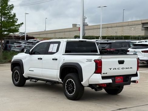 Used 2025 Toyota Tacoma TRD Off-Road image 4