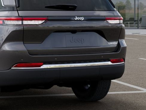 New 2026 Jeep Grand Cherokee Laredo RWD image 13