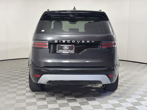 New 2026 Land Rover Discovery Limited Edition image 4
