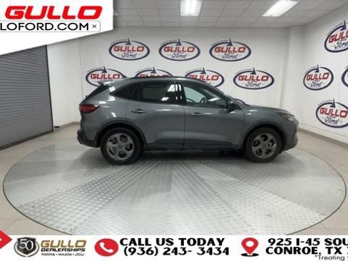 Used 2025 Ford Escape ST-Line w/ Tech Pack #1 FWD image 9
