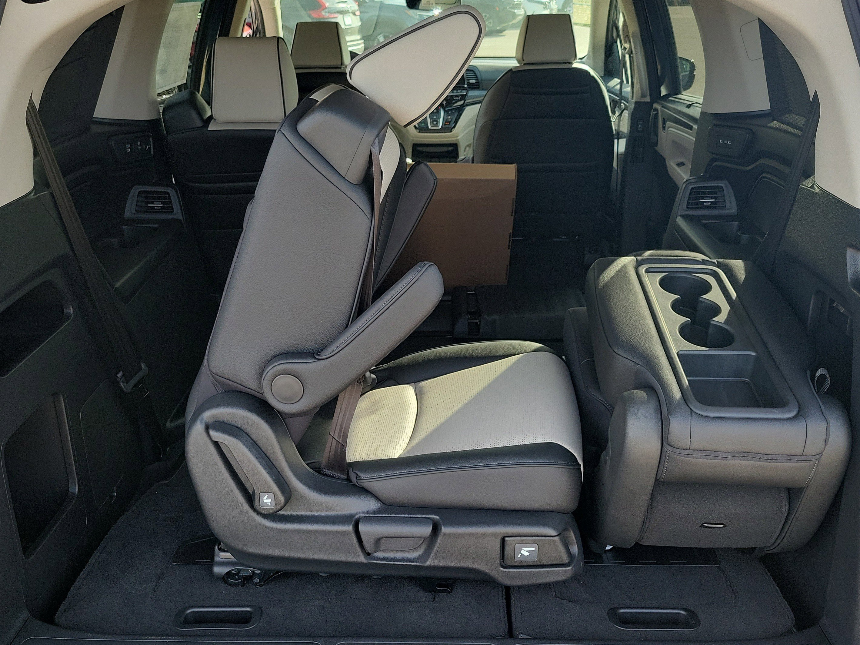 New 2026 Honda Odyssey Elite image 15