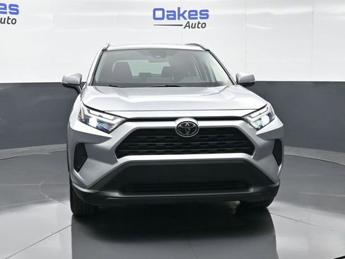 Used 2025 Toyota RAV4 XLE AWD/4WD image 3