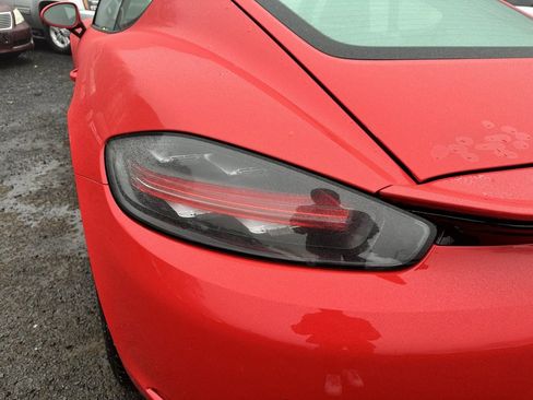 Used 2019 Porsche 718 Cayman Base image 31