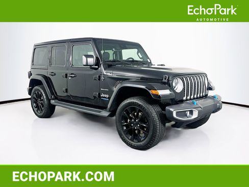 Used 2022 Jeep Wrangler Unlimited Sahara w/ Cold Weather Group AWD/4WD image 1