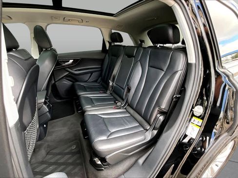 Used 2018 Audi Q7 3.0T Premium AWD/4WD image 21