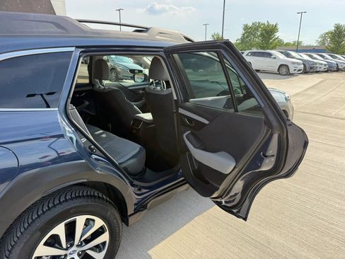 Used 2024 Subaru Outback Premium AWD/4WD image 21