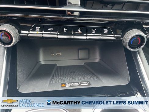 New 2026 Chevrolet Traverse Z71 w/ Enhanced Driving Package AWD/4WD image 35