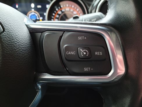 Used 2021 Jeep Wrangler Unlimited Sahara image 11