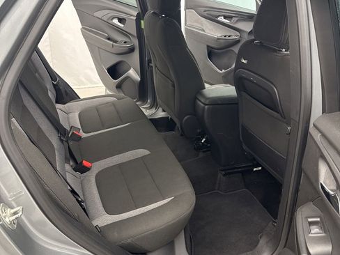 Used 2025 Chevrolet TrailBlazer LT AWD/4WD image 29