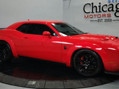 Used 2016 Dodge Challenger SRT Hellcat RWD image 1
