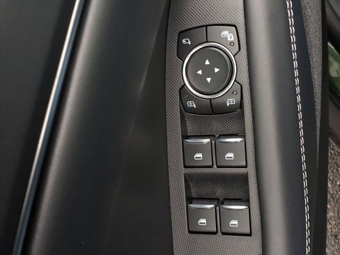 Certified 2025 Ford Mustang Mach-E Premium image 17