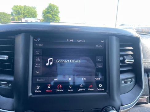 Used 2019 RAM 1500 Laramie RWD image 33