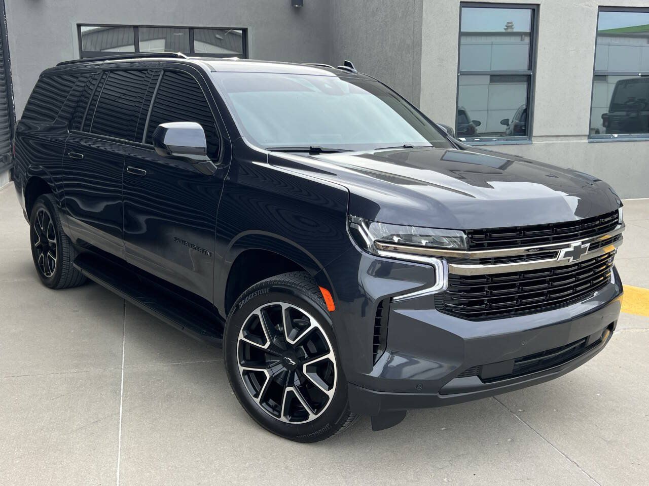 Used 2023 Chevrolet Suburban RST w/ Sport Performance Package AWD/4WD image 6