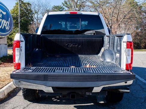 Certified 2017 Ford F250 Lariat w/ Chrome Package image 22