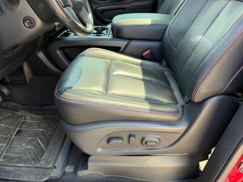 Used 2021 Nissan Titan PRO-4X w/ Pro-4x Convenience Package AWD/4WD image 19