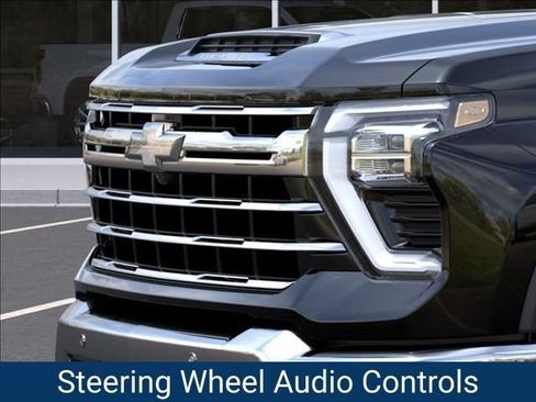New 2026 Chevrolet Silverado 2500 LTZ w/ LTZ Premium Package AWD/4WD image 15