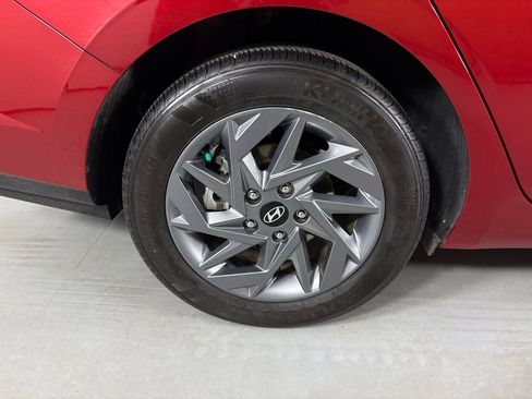 Used 2024 Hyundai Elantra Blue image 11