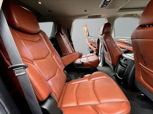 Used 2020 Cadillac Escalade Luxury RWD image 23