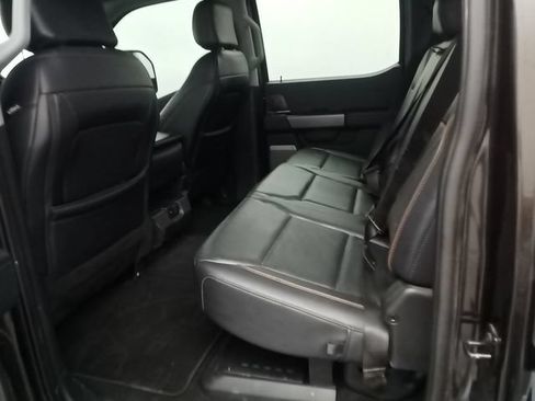 Used 2025 Ford F450 Lariat AWD/4WD image 12