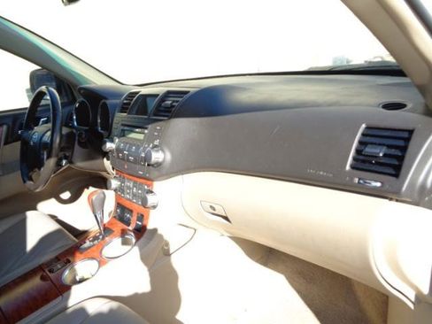 Used 2009 Toyota Highlander Limited image 25